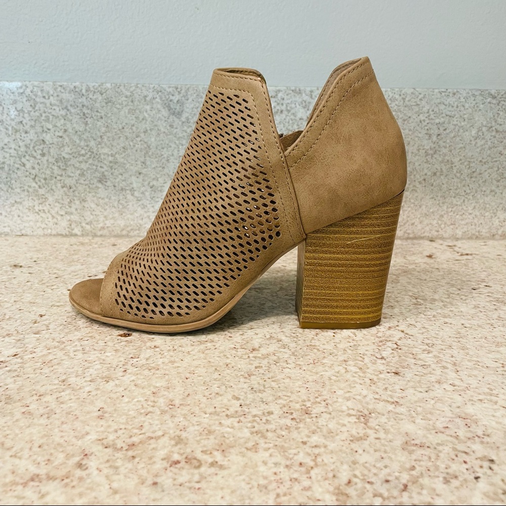 Open Toe Heels / Heeled Booties
